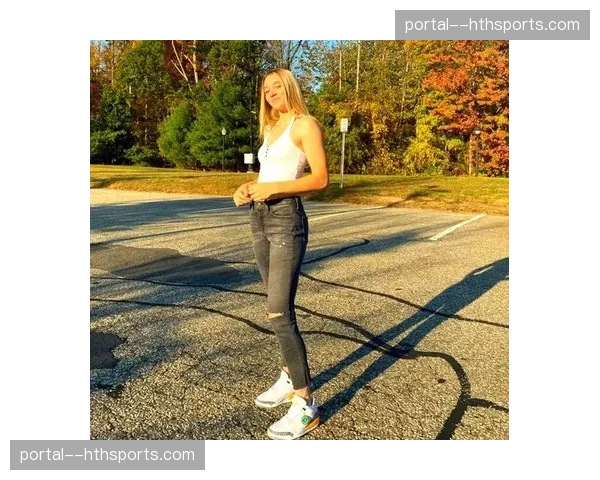 运动品牌Under Armour宣布与多位WNBA新星签约 争夺女子篮球市场