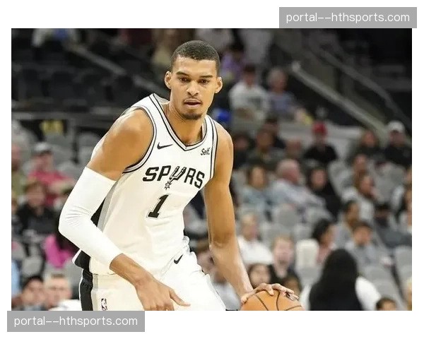 马刺139-120战胜独行侠，文班亚马38分12篮板